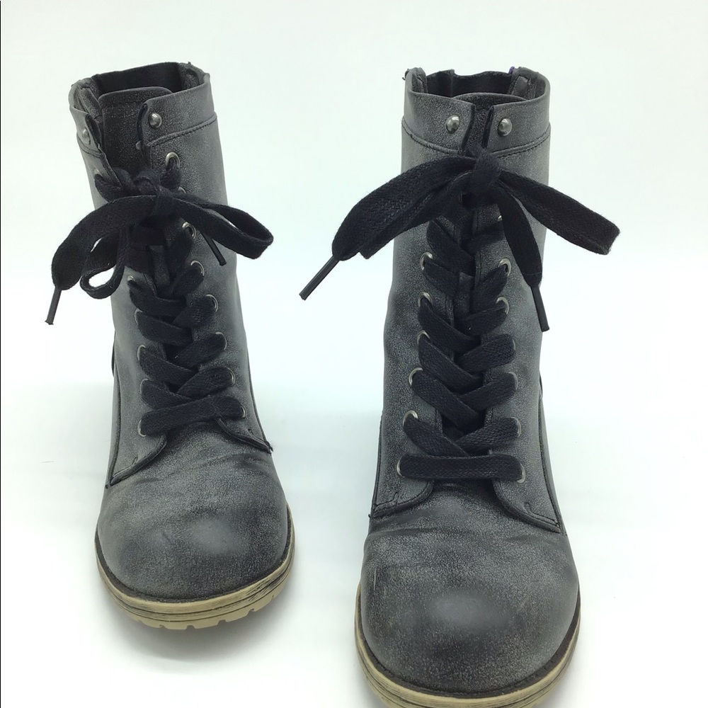 Madden Girl Mistley Black  Distressed Boots Sz 7